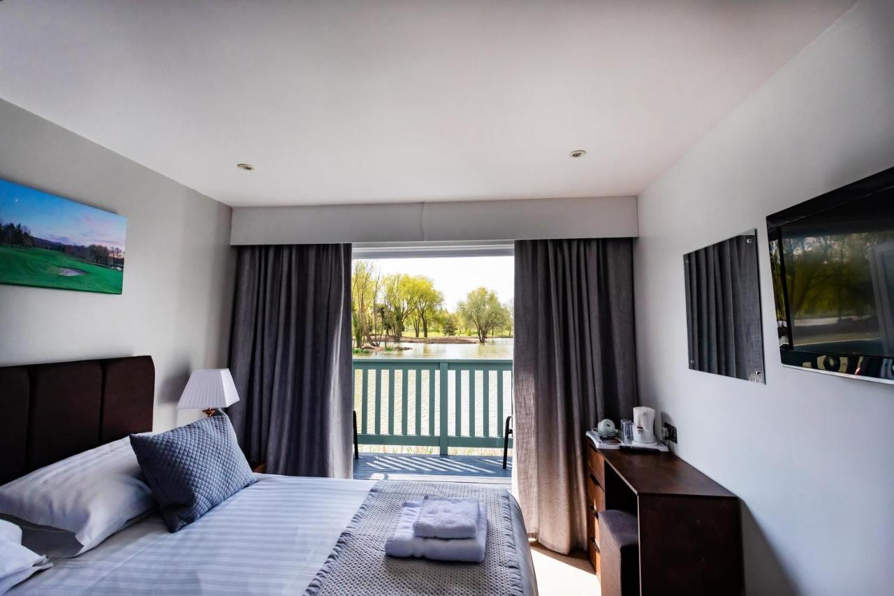 The Vale Golf & Country Club Villa Bishampton Buitenkant foto