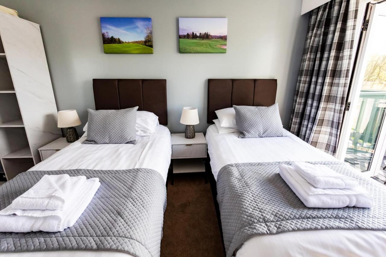 The Vale Golf & Country Club Villa Bishampton Buitenkant foto