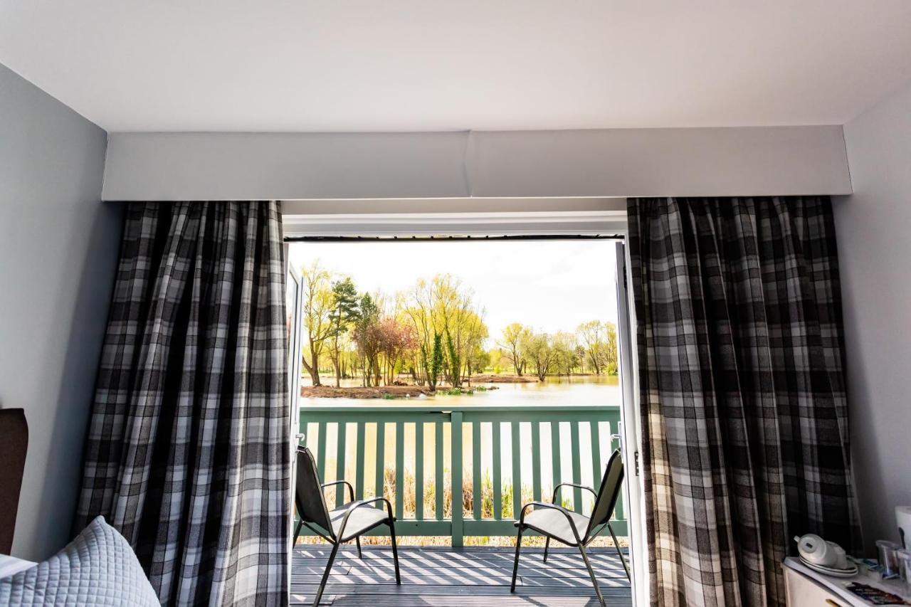 The Vale Golf & Country Club Villa Bishampton Buitenkant foto