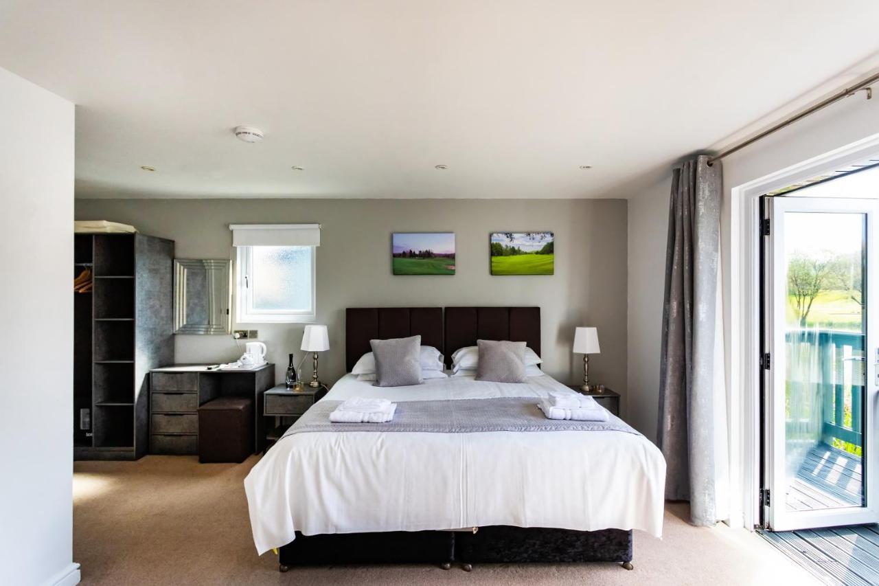 The Vale Golf & Country Club Villa Bishampton Buitenkant foto