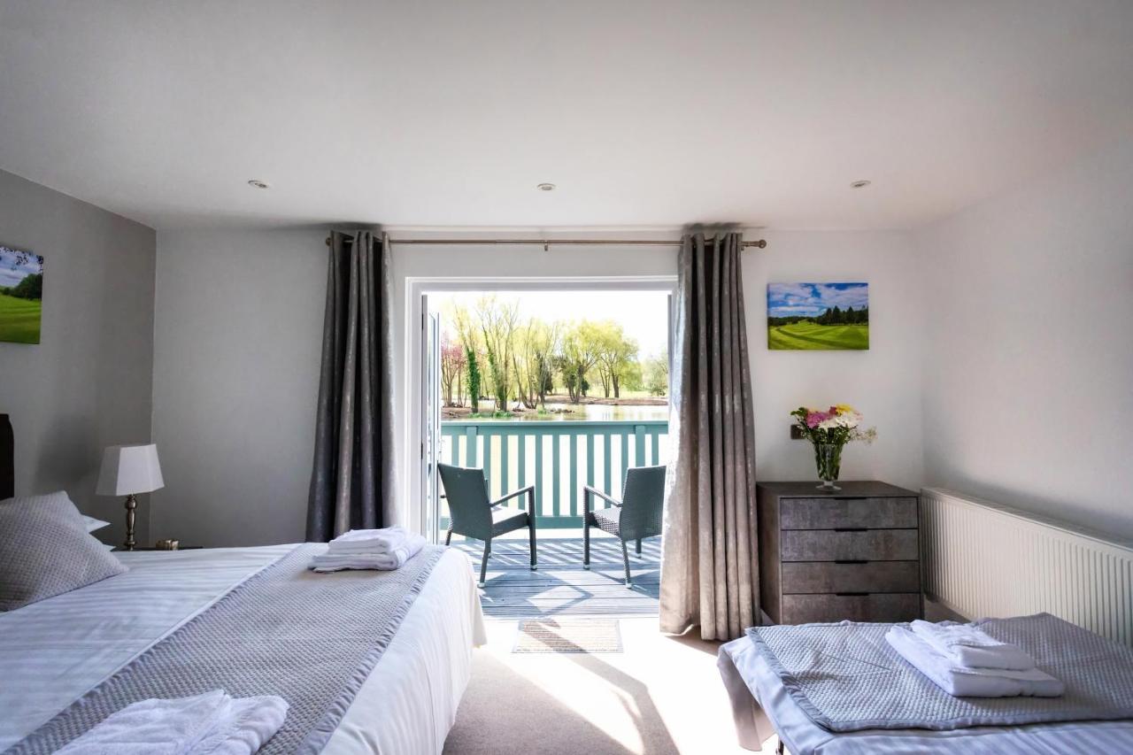 The Vale Golf & Country Club Villa Bishampton Buitenkant foto