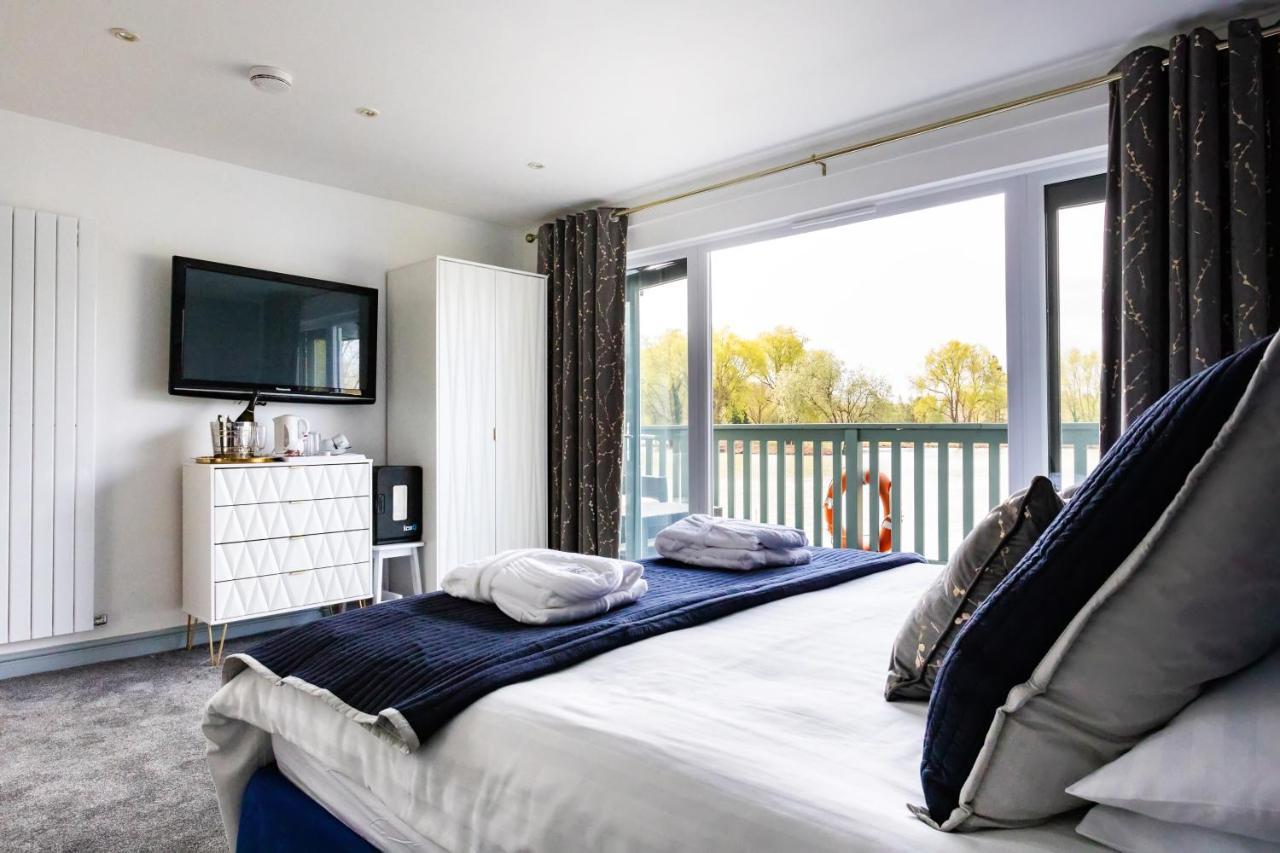 The Vale Golf & Country Club Villa Bishampton Buitenkant foto