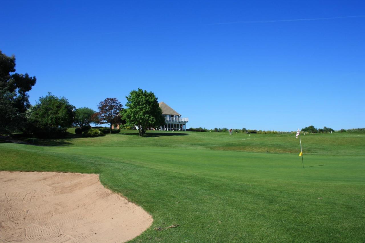The Vale Golf & Country Club Villa Bishampton Buitenkant foto